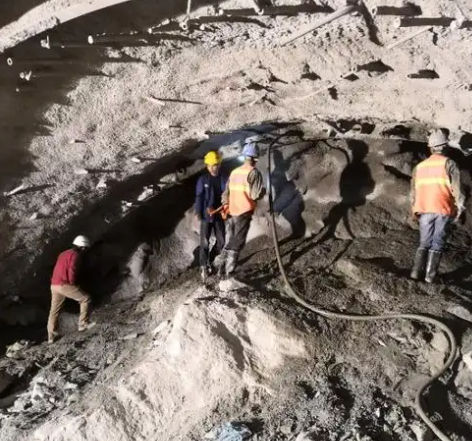 大荔拱顶带模注浆料的施工流程及注意事项